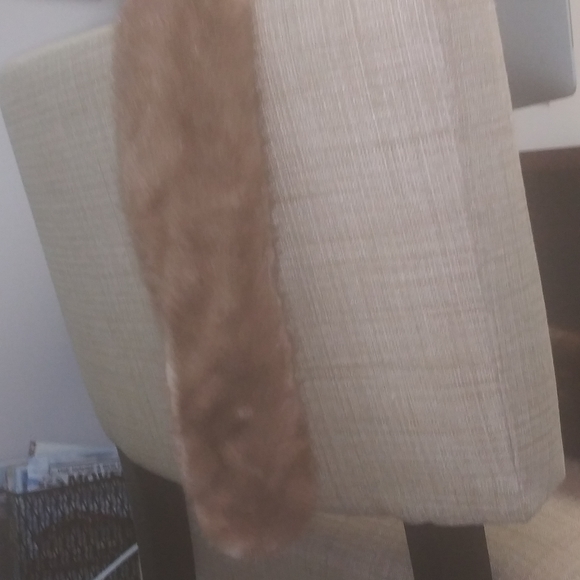 NIB Mink Fur Hat & 2 Fur Scarves - Picture 15 of 16